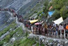 बाबा बर्फानी के जयकारों के साथ रवाना हुआ साधु-संतों का पहला कड़ा जत्था, बोले— “यात्रा का अनुभव अद्भुत”