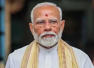 दिवाली से पहले काशी पहुंचे पीएम मोदी, देंगे चार नई वंदे भारत ट्रेनों की सौगात