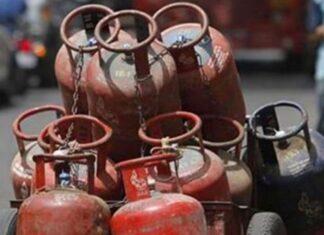 LPG की कमी की अफवाहों पर सरकार की सफाई: सप्लाई पूरी तरह सामान्य, घबराएं नहीं