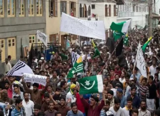 POK में विद्रोह: पाकिस्तानी सेना की बर्बरता के खिलाफ सड़कों पर उतरे लाखों लोग