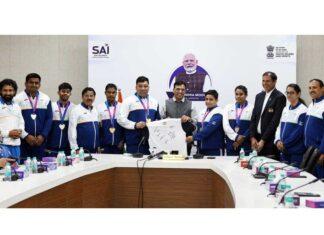 सीडब्ल्यूजी 2026 के पदक विजेताओं का दिल्ली में भव्य अभिनंदन: खेल मंत्री मांडविया ने बांटी प्राइज मनी