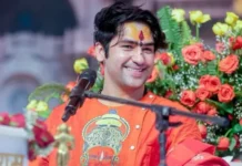 धीरेंद्र शास्त्री ने बंगाल में दुर्गा पूजा के दौरान नॉन-वेज न खाने की अपील की, बीजेपी को क्यों देनी पड़ी सफ़ाई
